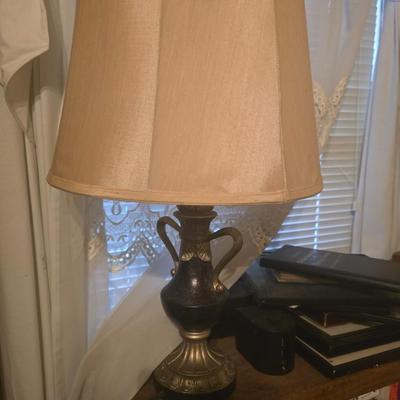 Desk lamp