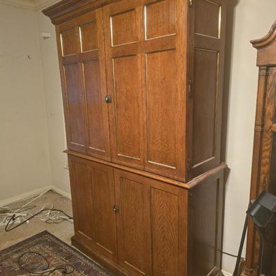 Entertainment center