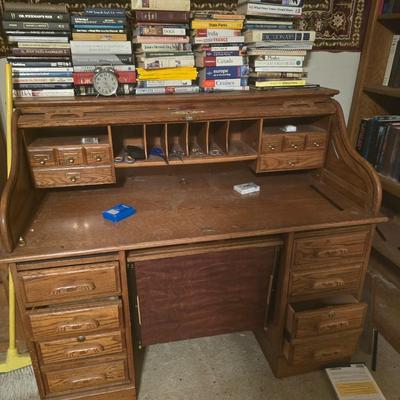 Roll Desk