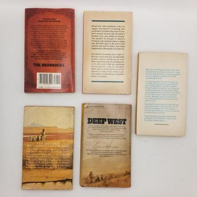 Lot of 11 Vintage Paperbacks / Softcovers / Novels / Novellas / Westerns / Romance (Regency Bronco Apache)