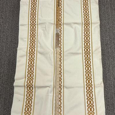 Woven Tablecloth 56 x 56 inches