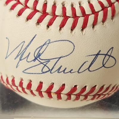 Mike Schmidt Signed Autographed Baseball in Collector Case