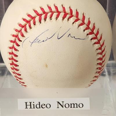 Hiedo Nomo Signed Autographed Baseball in Collector Case