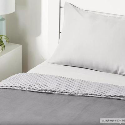 Amazon Basics 7lb Kid's Cotton Weighted Blanket and Reversible Micromink Cover