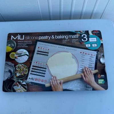 MIU Silicone Non-Stick Pastry and Baking Mat 3 Piece Set