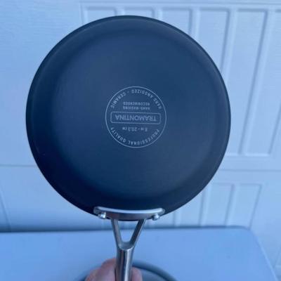 D - Tramontina 3-pack Hard Anodized Aluminum Ceramic Nonstick Fry Pan Set