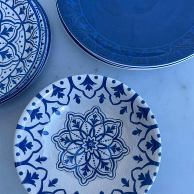 A - Pandex 12-piece Melamine Dinnerware Set