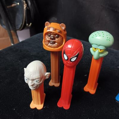 BATMAN AND OTHER CHARACTER PEZ DISPENSERS