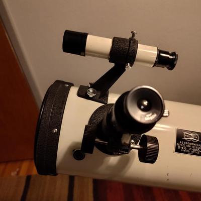 MAYFLOWER A PRECISION TELESCOPE, ASTRONOMICAL REFLECTION TELESCOPE