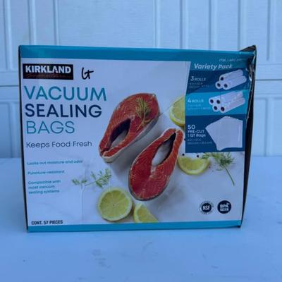 G - Kirkland Signature Vacuum Sealing Bags Assortment Pack