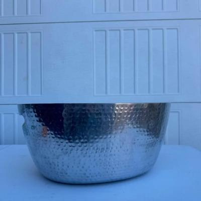 A - Laurie Gates 14.5-quart Oval Hammered Aluminum Beverage Tub