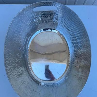 A - Laurie Gates 14.5-quart Oval Hammered Aluminum Beverage Tub