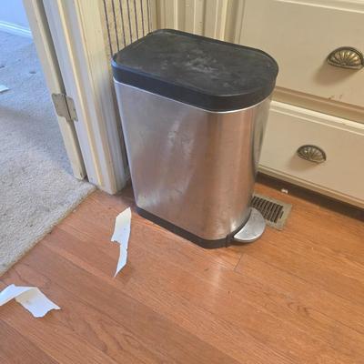 Trash can
