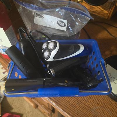 Hair trimmers