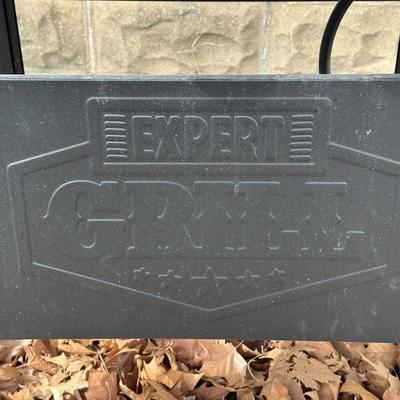 LOT 1: Expert Propane Gas Grill