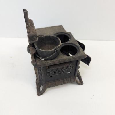 White Souffle Dishes and Salesman Sample Stove