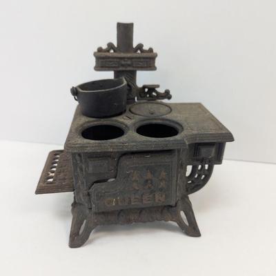 White Souffle Dishes and Salesman Sample Stove