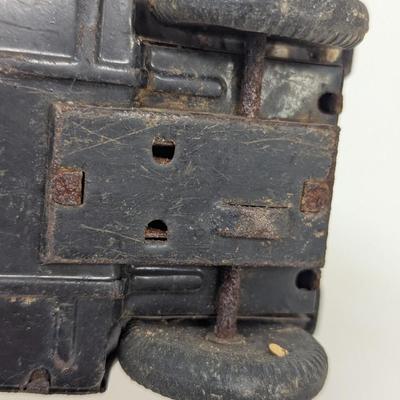 Friction Tin Plate Vintage Car & Cast/Tin Made In USA Horse & Buggy