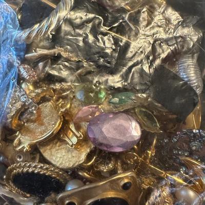Costume jewelry lot