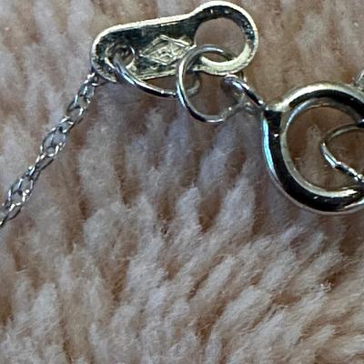 14kt White gold pearl necklace