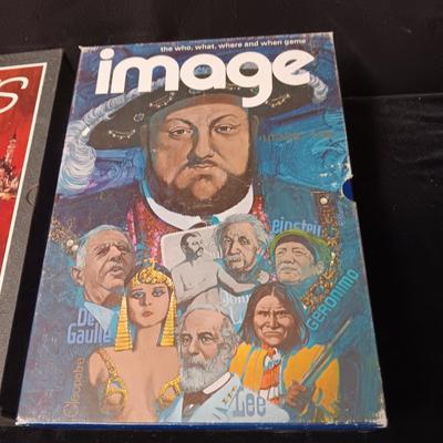 2 BOOKSHELF GAMES "IMAGE" AND "FACTS IN FIVE"