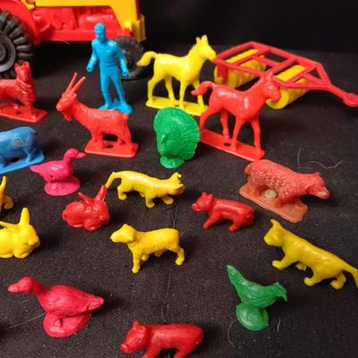 TOY TRACTOR W/IMPLEMENTS, FARM ANIMALS WITH FENCING AND HORSES WITH COWBOYS
