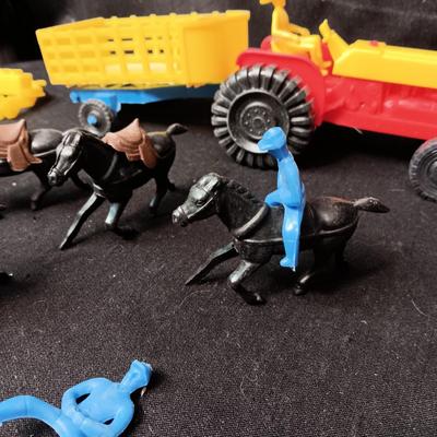 TOY TRACTOR W/IMPLEMENTS, FARM ANIMALS WITH FENCING AND HORSES WITH COWBOYS