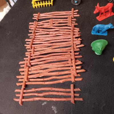 TOY TRACTOR W/IMPLEMENTS, FARM ANIMALS WITH FENCING AND HORSES WITH COWBOYS