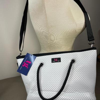 Taylor Gray White Crossbody Handbag with Wristlet New!