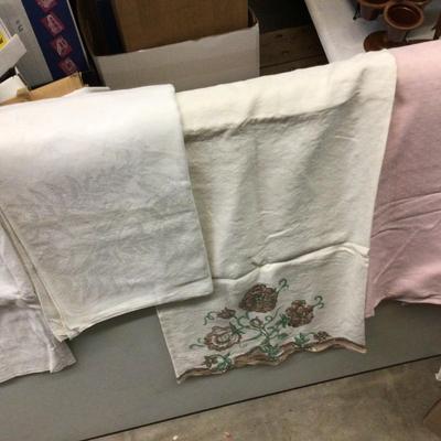 8 Table Clothes