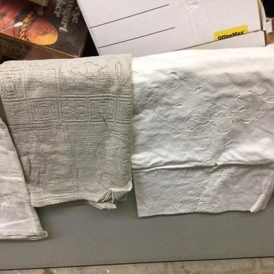 8 Table Clothes