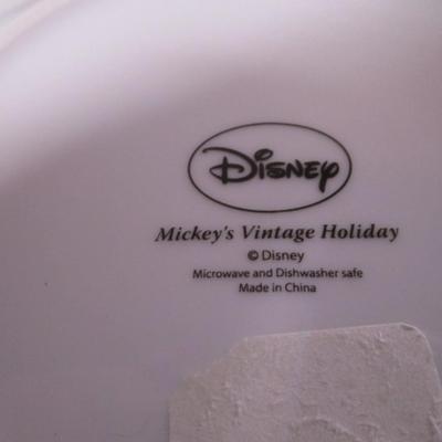 Mickey's vintage holiday plate