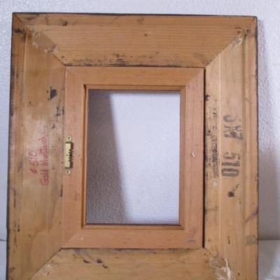 Wood picture frame