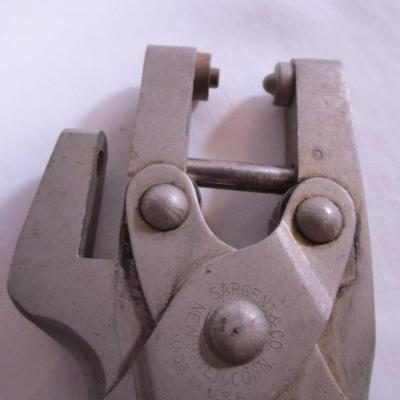 Leather/fabric punch pliers