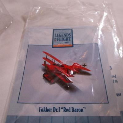 Fokker DR.1 "Red Baron" plane by Hallmark Legends in Flight, New in Box