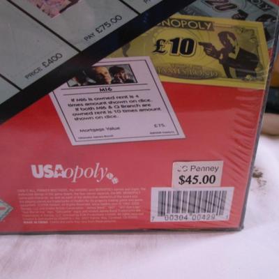 New in Wrapper Monopoly game Ultimate James Bond edition