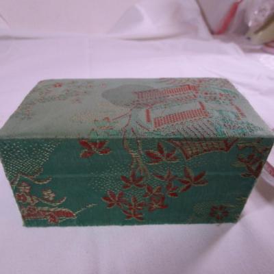 Vintage Musical balls in box