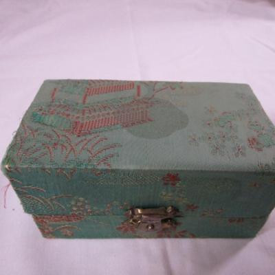 Vintage Musical balls in box