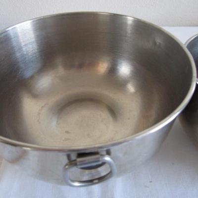Vintage Farberware three mixing bowl set with thumb ring