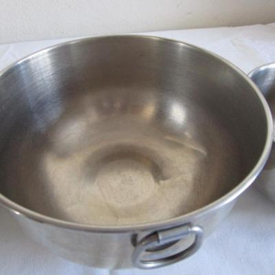Vintage Farberware three mixing bowl set with thumb ring