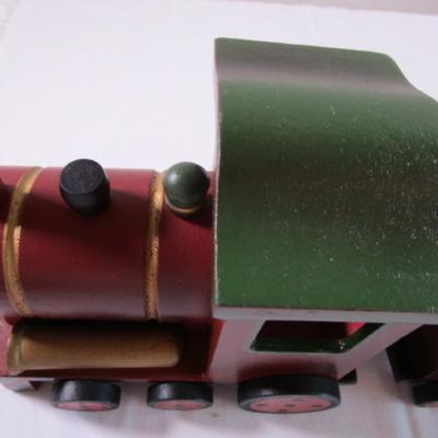 Sale Photo Thumbnail #540: Holiday Décor- Wooden Train engine 6", Car 5.25"