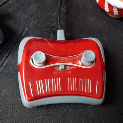 2 REMOTE CONTROL SUMO TOY WRESTLERS