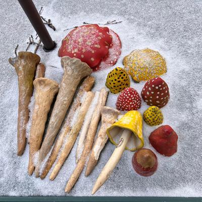 Mud Dabbers Ceramic Mushrooms & More (LR-RG)