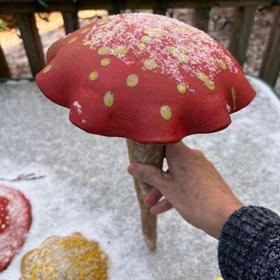 Mud Dabbers Ceramic Mushrooms & More (LR-RG)