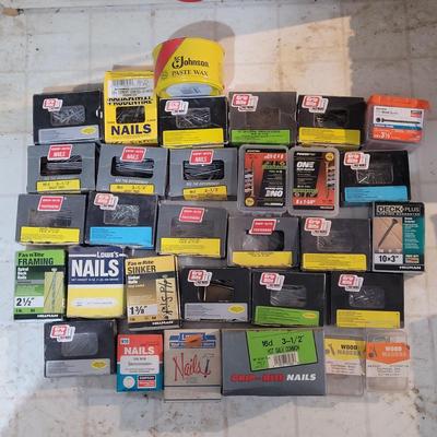 Large Hardware Lot (WM-EL)
