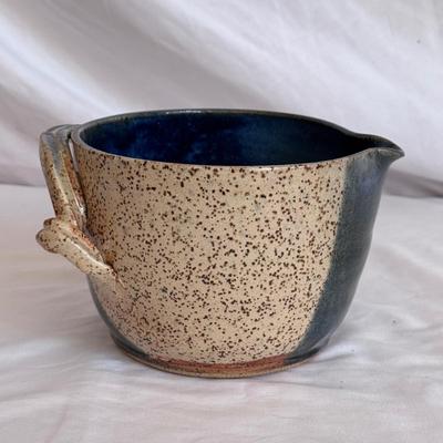 Flying Cat Pottery Batter Bowl & More Signed Pottery (K-DZ)