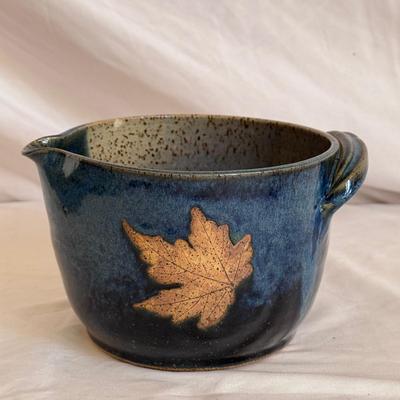Flying Cat Pottery Batter Bowl & More Signed Pottery (K-DZ)