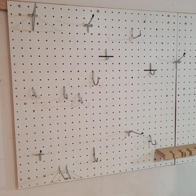 Large Lot of Peg Hooks (WM-EL)