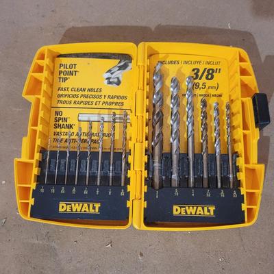 DeWalt Drill w/ Bit Sets (WM-EL)