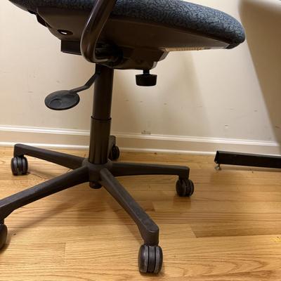 Desk with Chair (GB-BM)